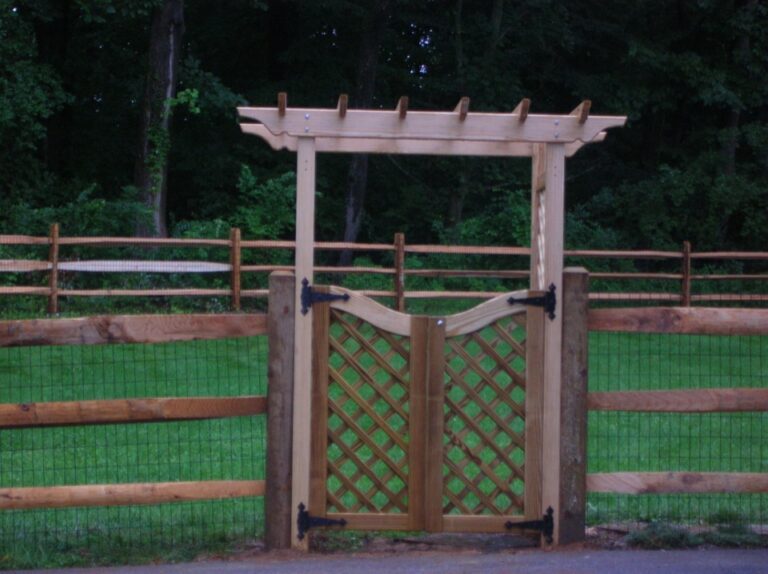 Garden Gate with Arch