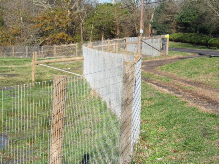 Scotia Acres Lama pen fence