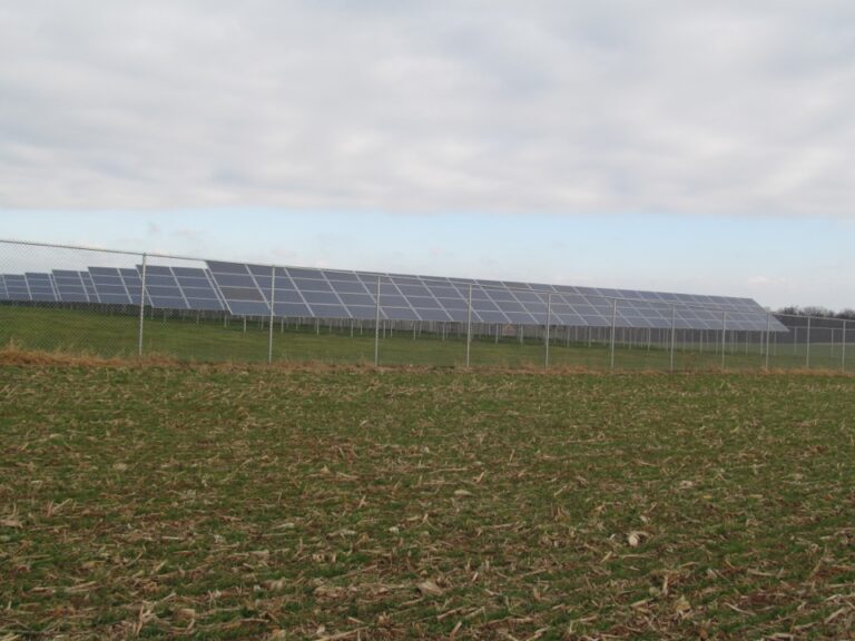 Solar panel Chain fence