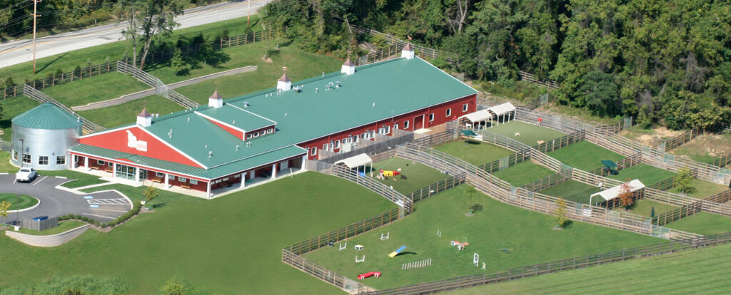 Large Barn with fencing paddocks